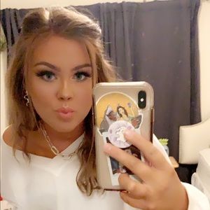 Meet your Posher, Alexandra